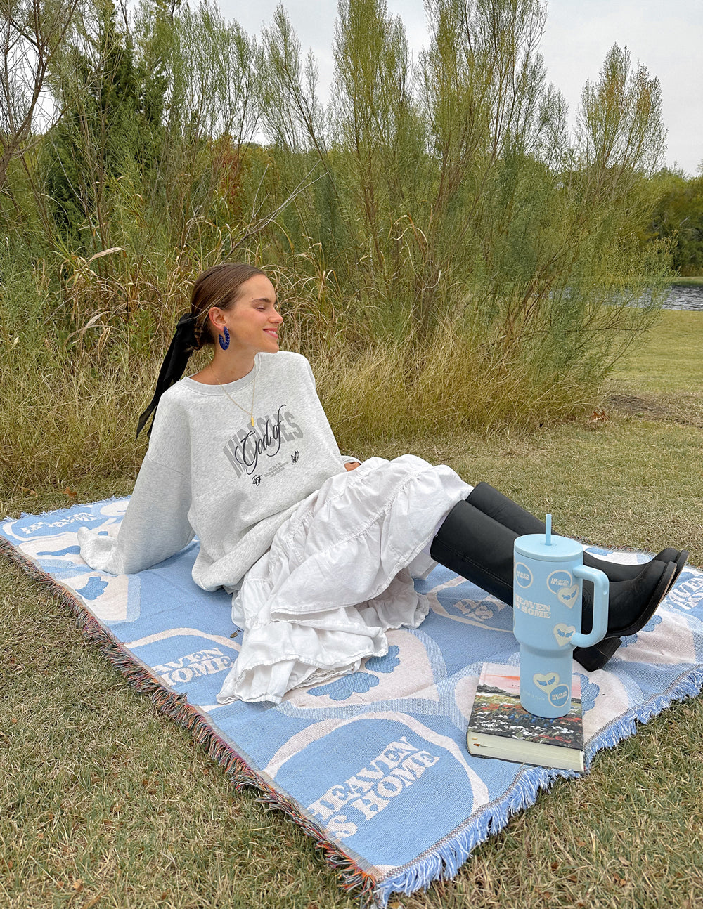 Cozy Elevated Faith Blanket with Inspirational Design, Perfect for Christian Gifts and Outdoor Relaxation