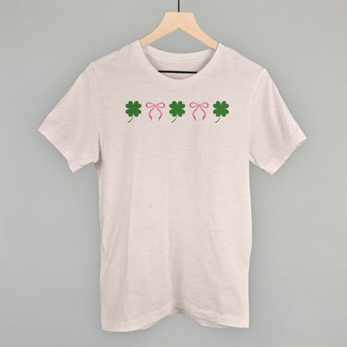 Pink Bows + Clovers Funny T-Shirt in Heather Cement – Ivy + Cloth