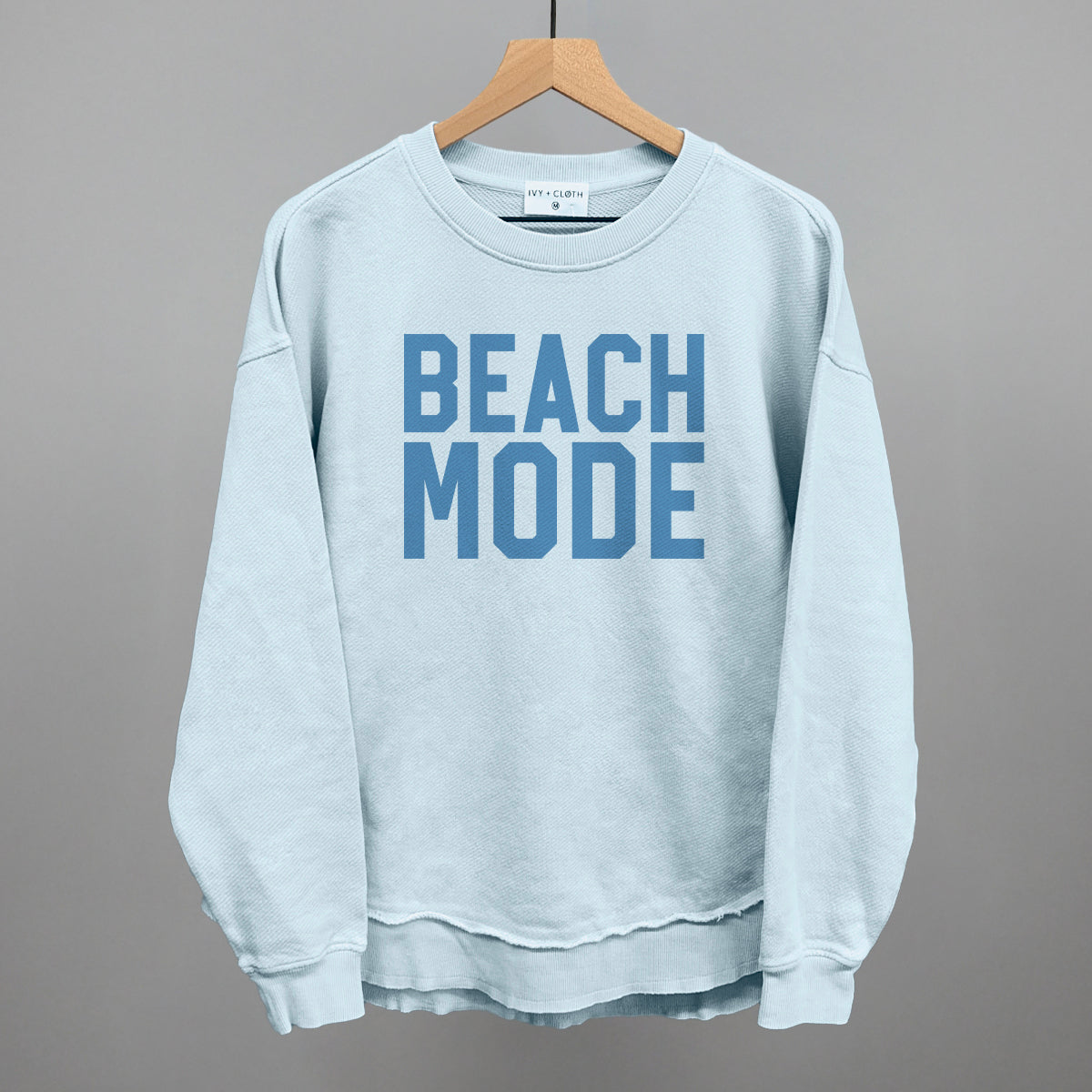 Beach Mode graphic top in Nantucket Breeze