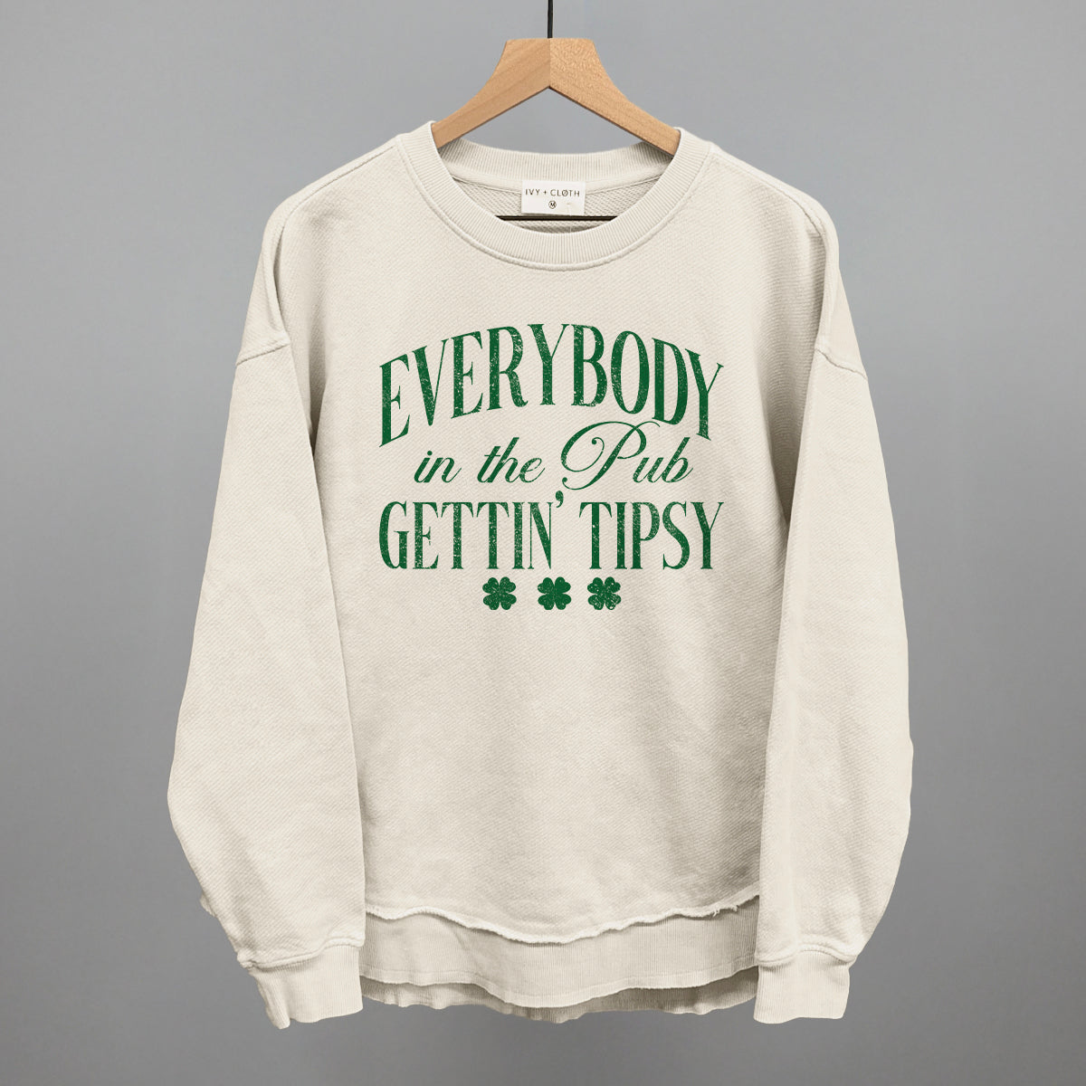 Everybody In The Pub Gettin' Tipsy St. Patrick's Day graphic top in Tapioca