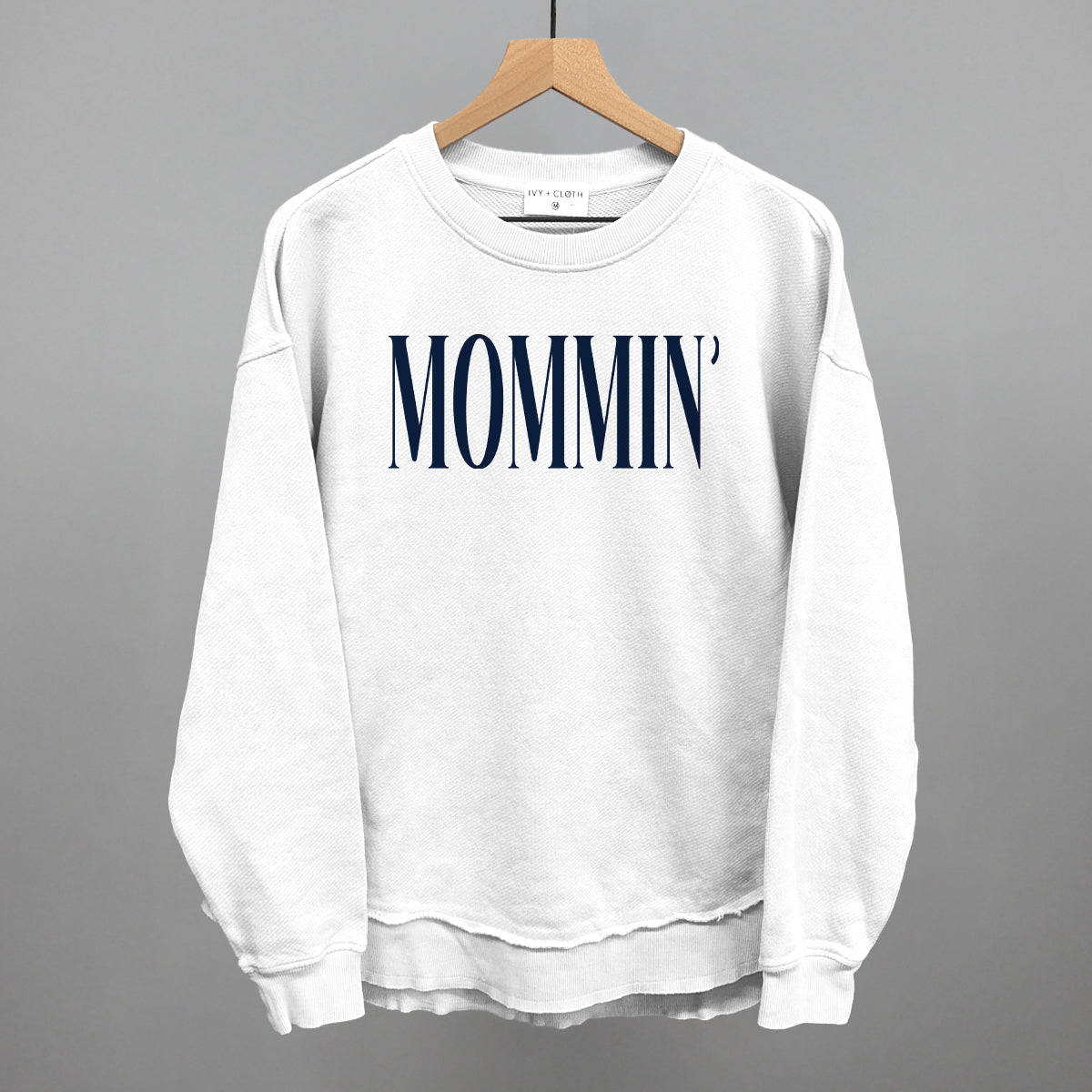Mommin' Mom graphic top in White